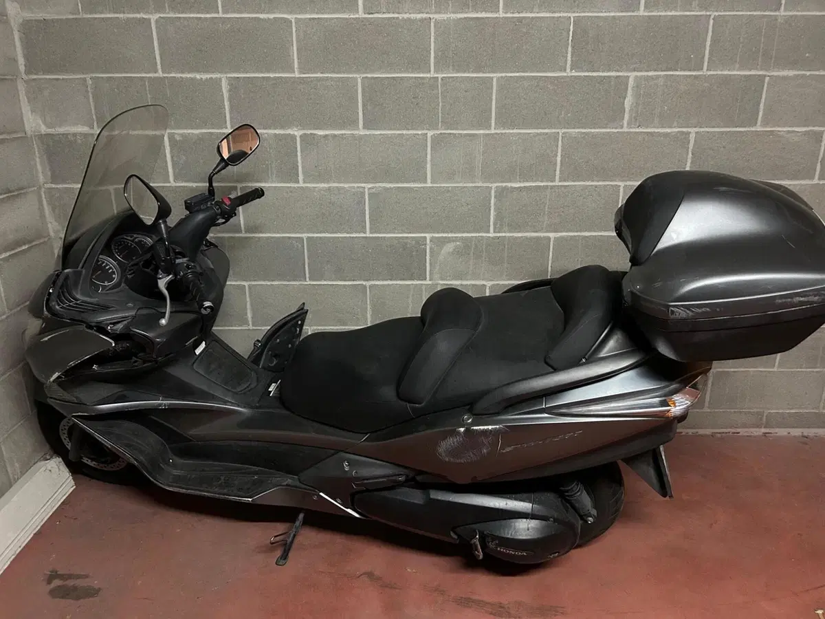 Honda Silver Wing 400 (2006 - 09) (6)
