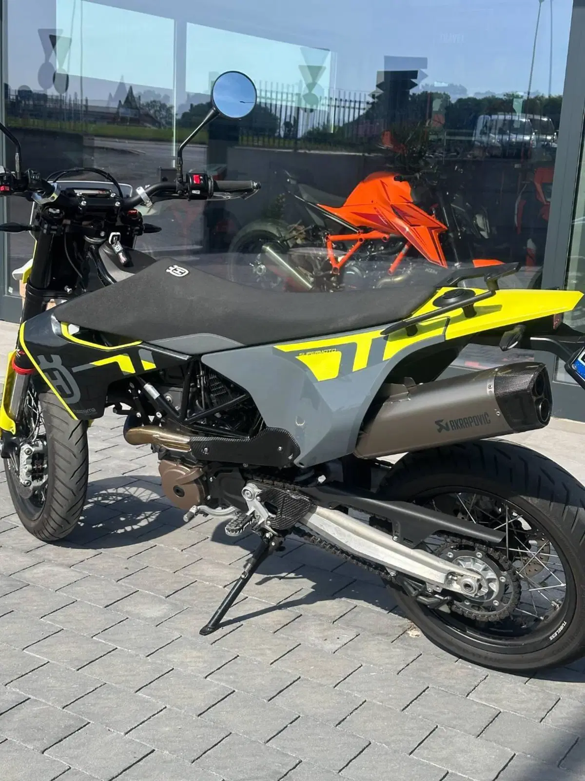 Husqvarna 701 Supermoto (2023 - 25) (5)