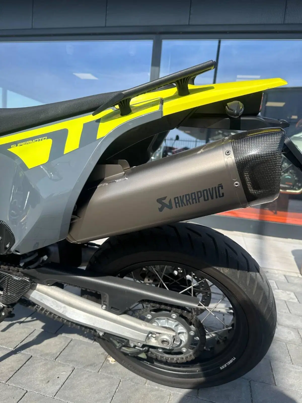 Husqvarna 701 Supermoto (2023 - 25) (6)