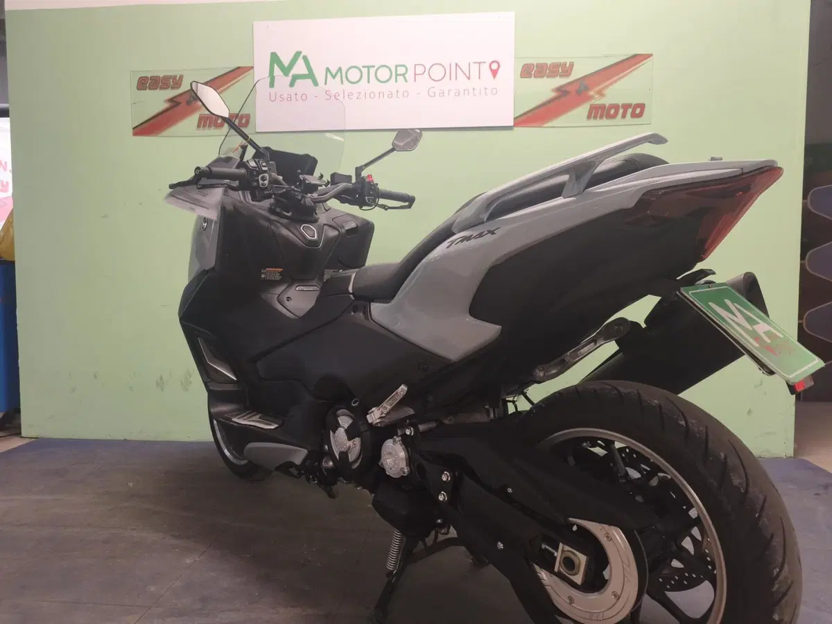Yamaha T-Max 560 Tech Max (2025 - 26) (3)