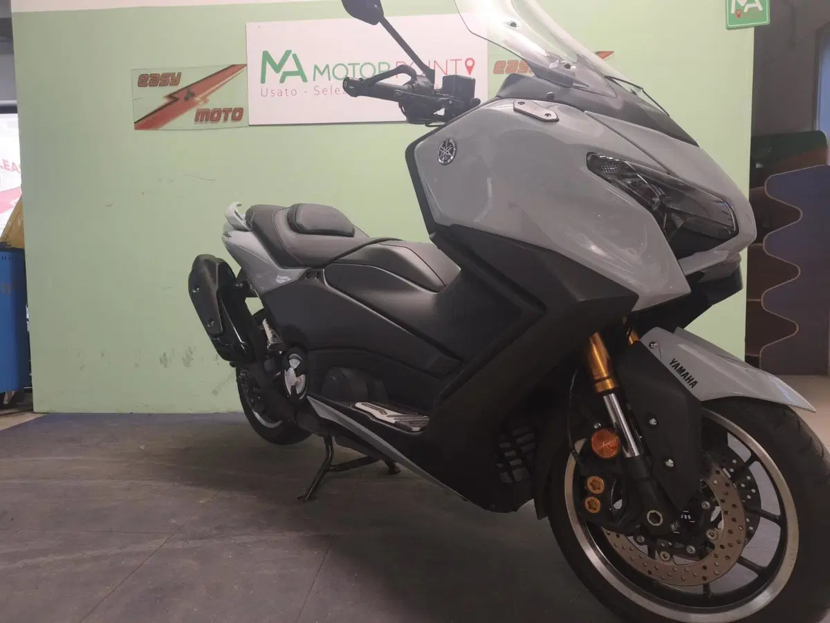 Yamaha T-Max 560 Tech Max (2025 - 26) (5)