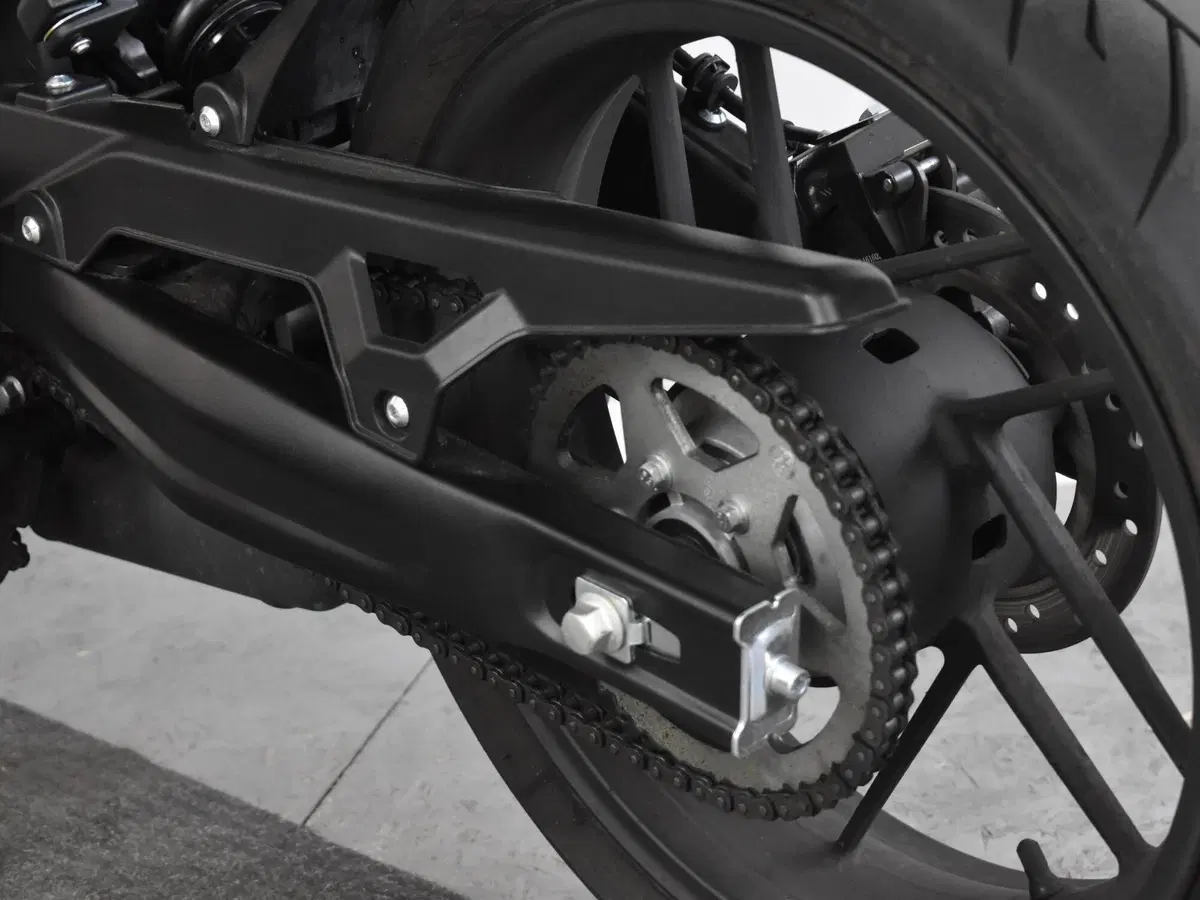 Voge Brivido 125R (2023 - 26) (15)