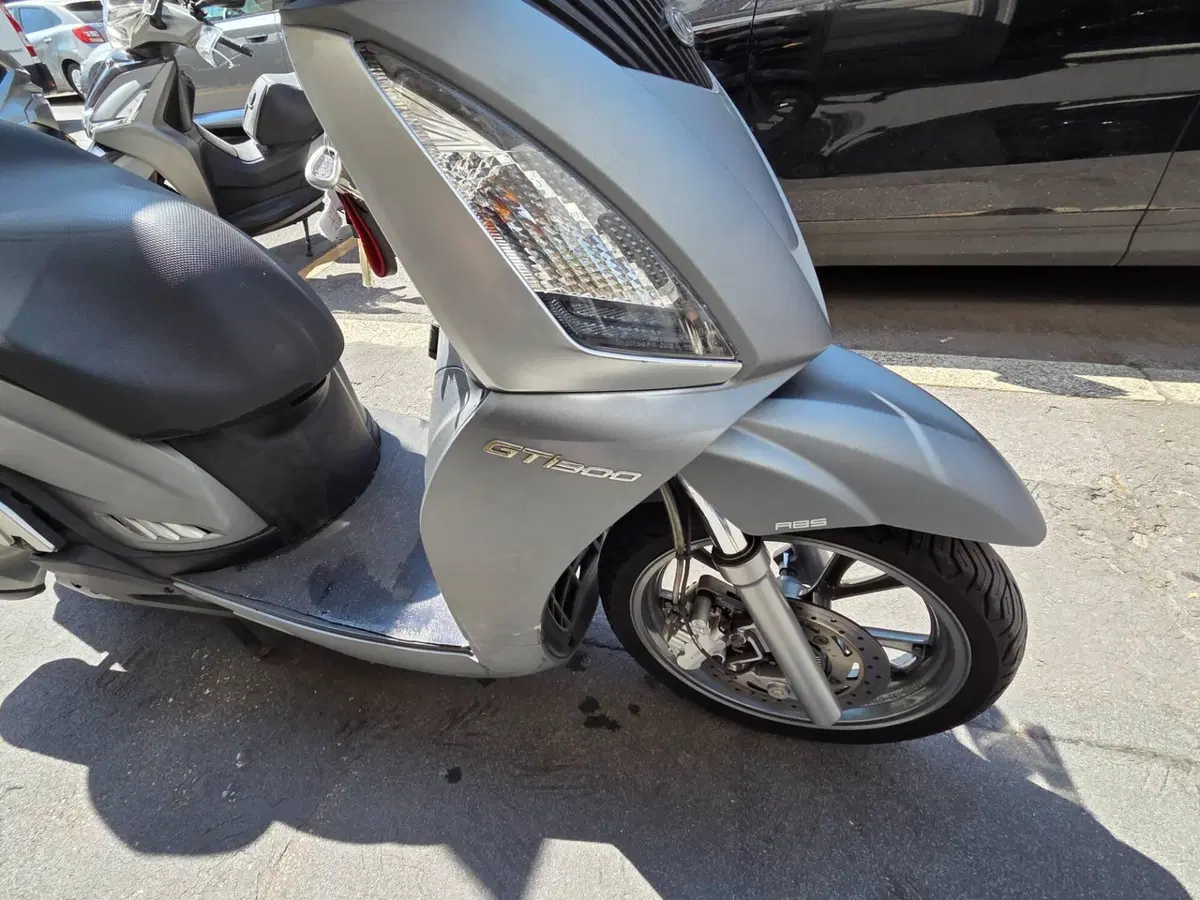 Kymco People 300i GT ABS (2016 - 20) (5)