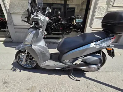 Kymco People 300i GT ABS (2016 - 20) usata