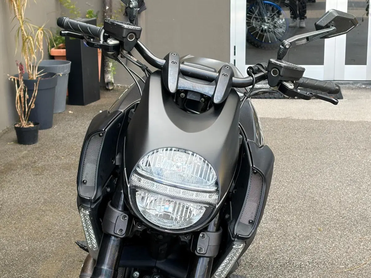Ducati Diavel 1200 Carbon (2010 - 13) (3)