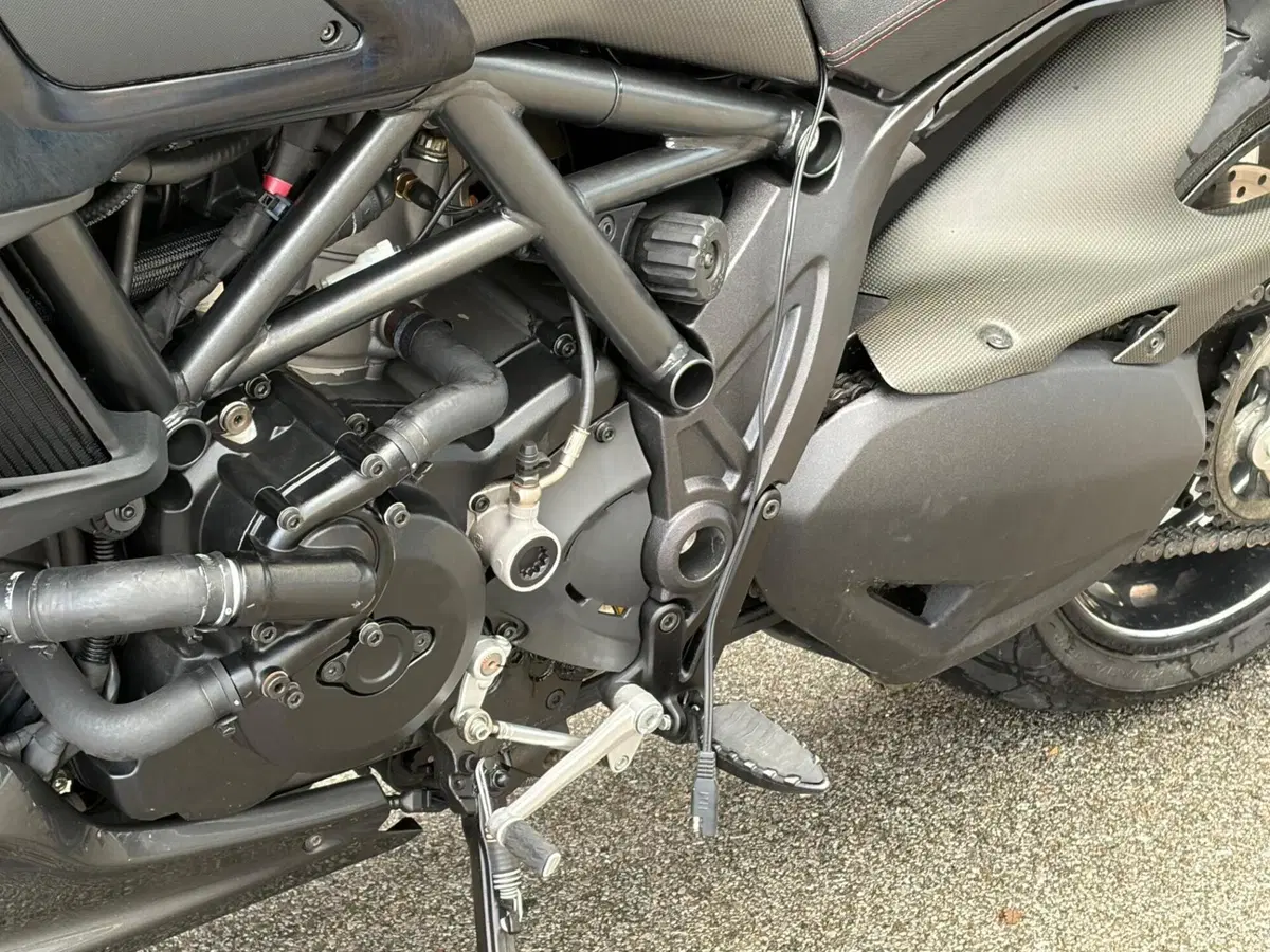 Ducati Diavel 1200 Carbon (2010 - 13) (10)