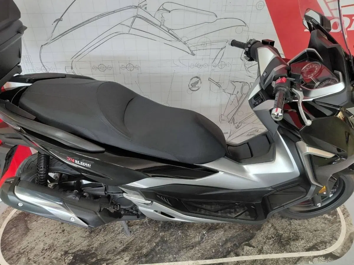 Honda Forza 300 (2019 - 20) (6)