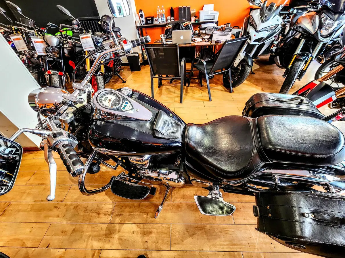 Kawasaki Vulcan VN 900 Classic (2006 - 10) (15)
