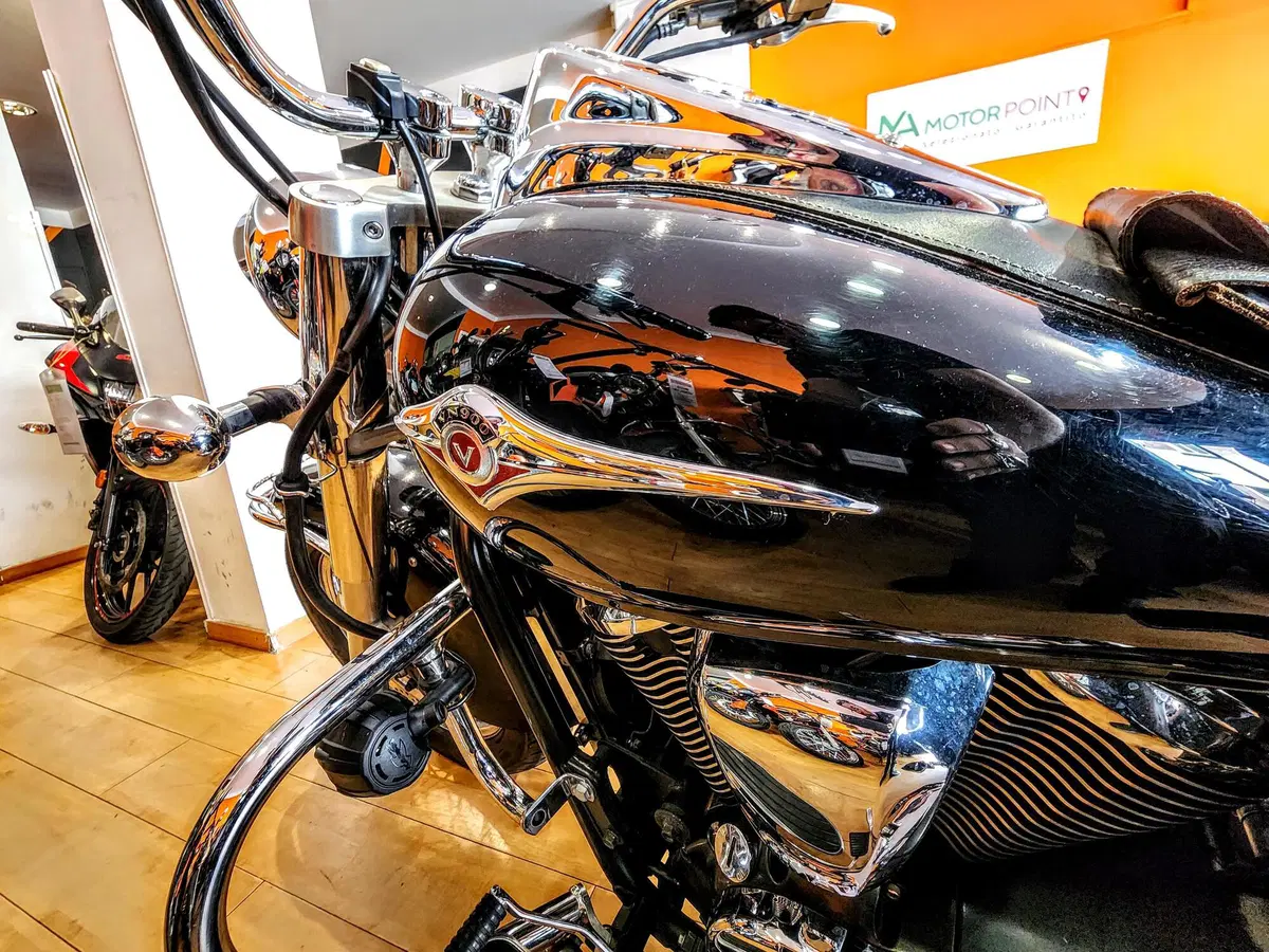 Kawasaki Vulcan VN 900 Classic (2006 - 10) (17)