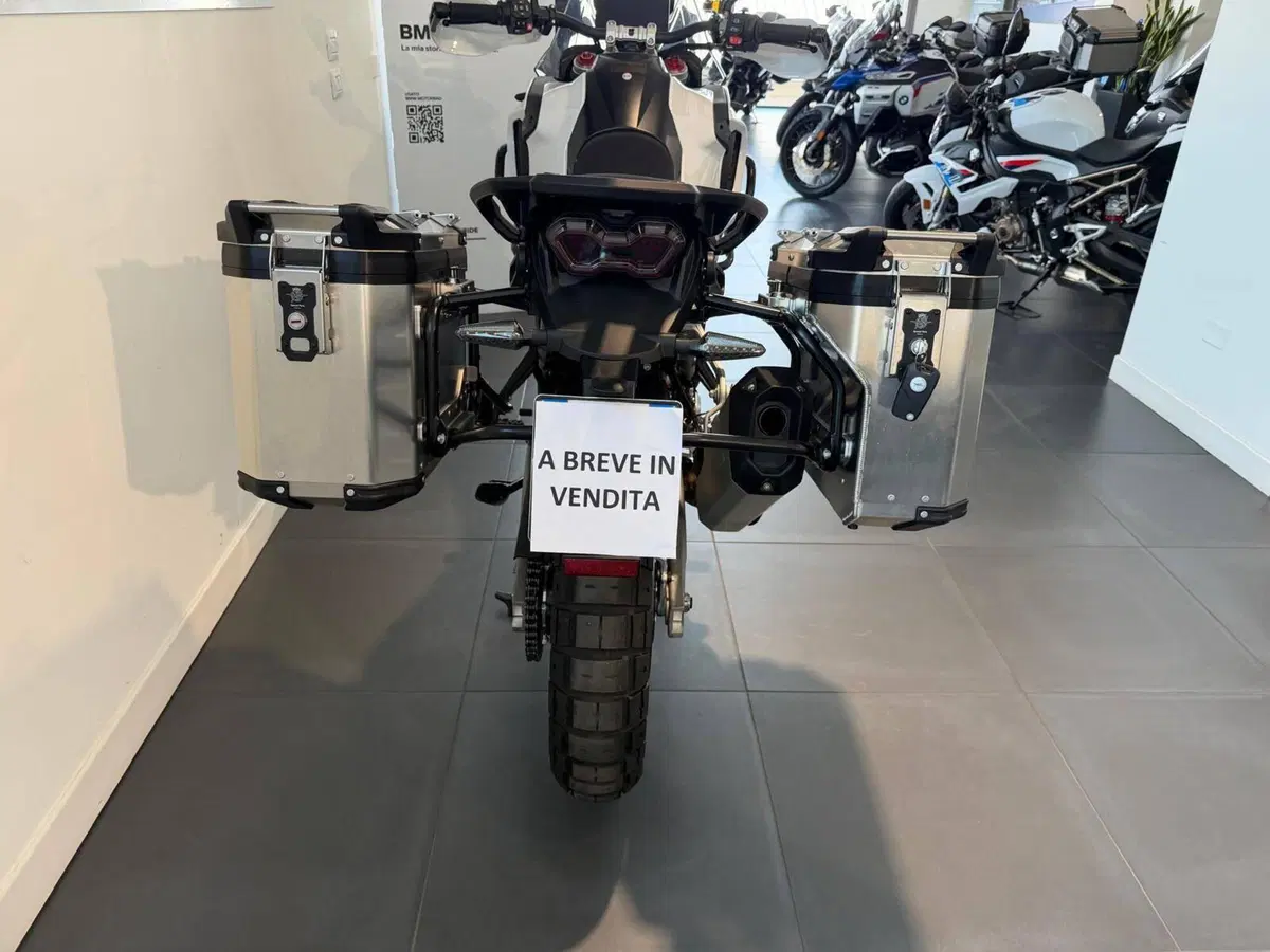 MV Agusta LXP Orioli (2024 - 26) (12)