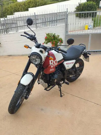 Royal Enfield Scram 411 (2022 - 24) usata
