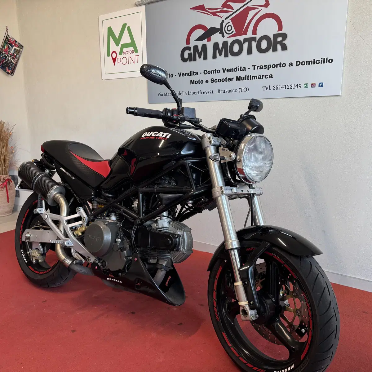 Ducati Monster 600 Dark (1998 - 01) (2)