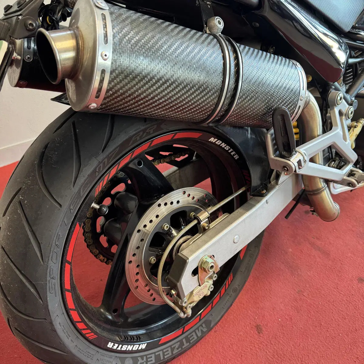 Ducati Monster 600 Dark (1998 - 01) (8)
