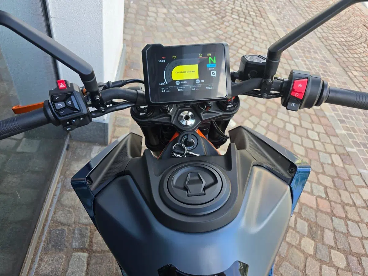 KTM 390 Duke (2024 - 25) (9)