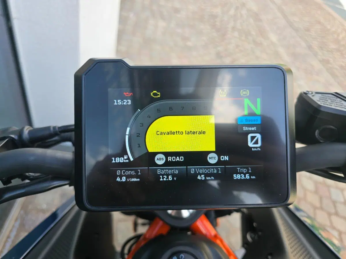 KTM 390 Duke (2024 - 25) (10)