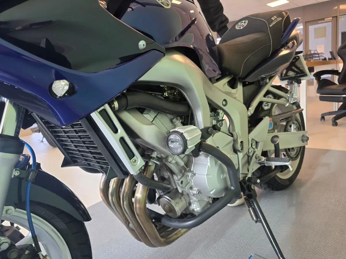 Yamaha FZ6 Fazer (2004 - 07) (9)