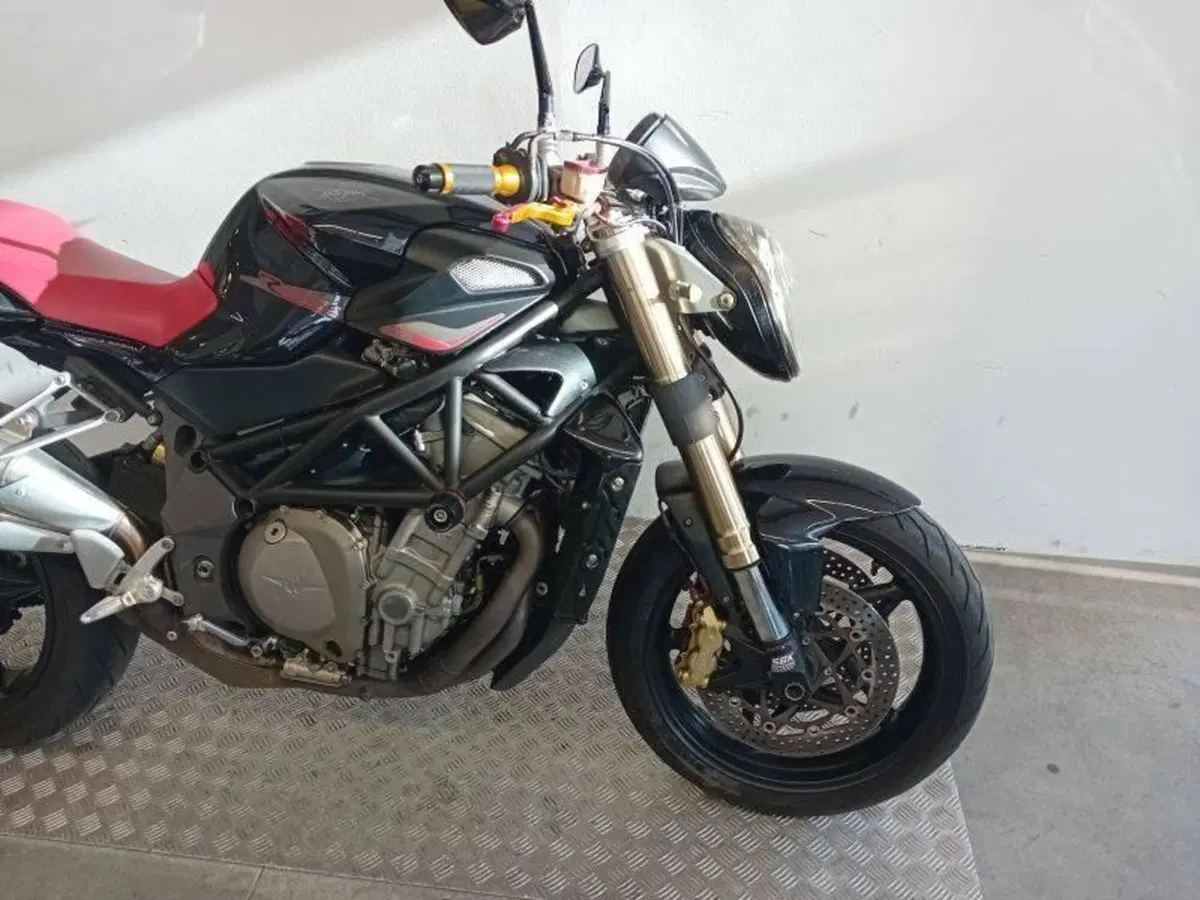 MV Agusta Brutale 989 R (7)