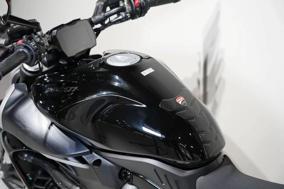Ducati Diavel V4 (2023 - 26) (5)