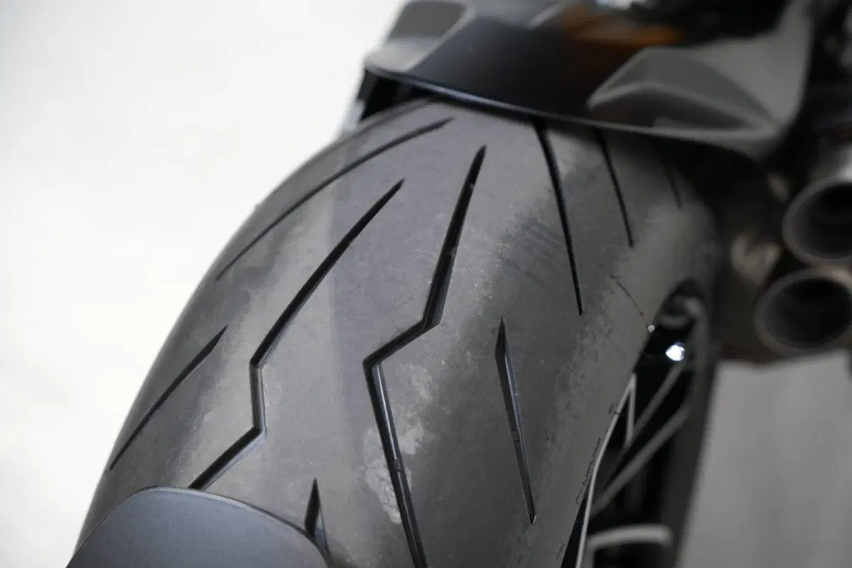 Ducati Diavel V4 (2023 - 26) (12)