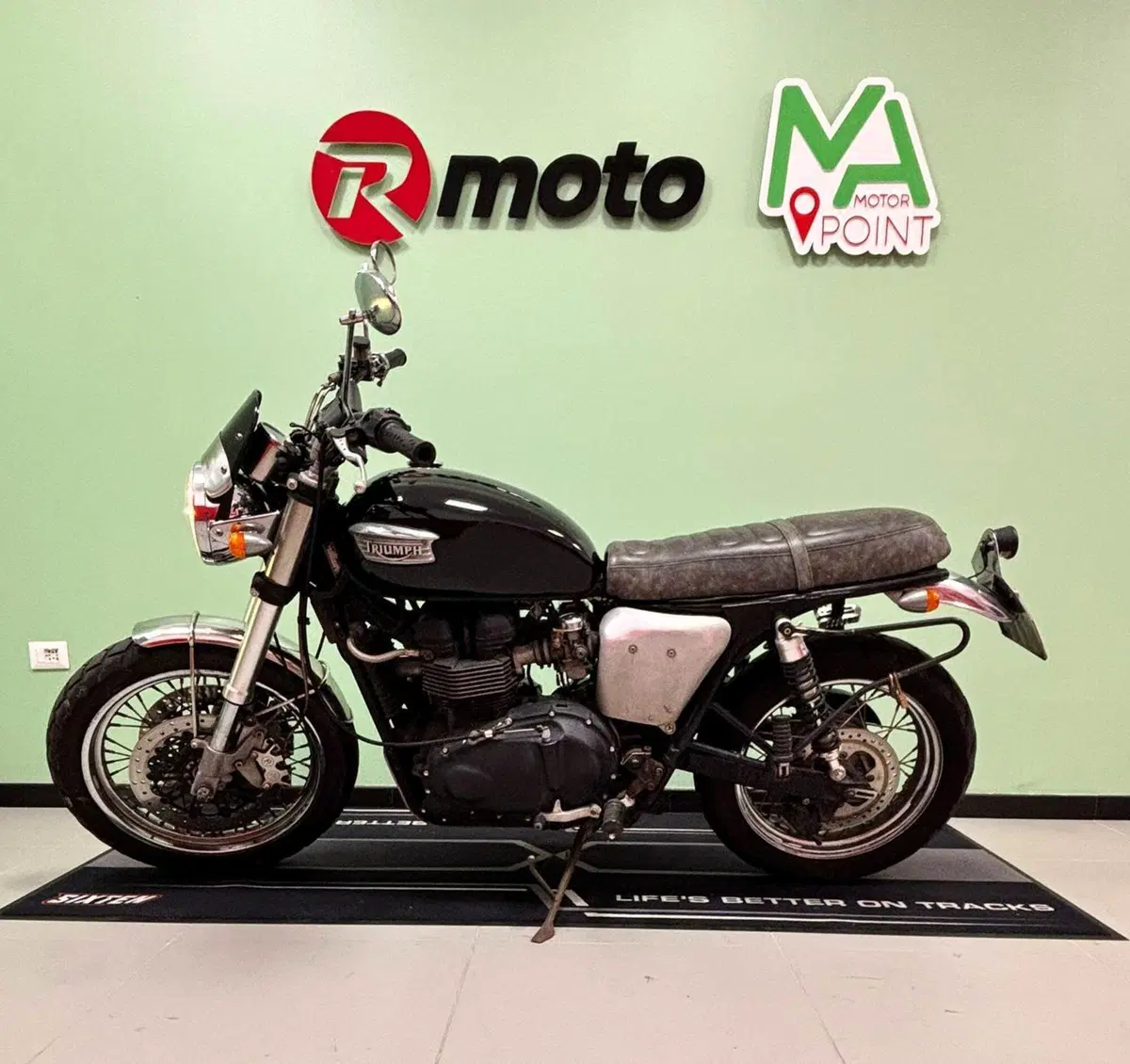 Triumph Bonneville 800 (2002 - 07)