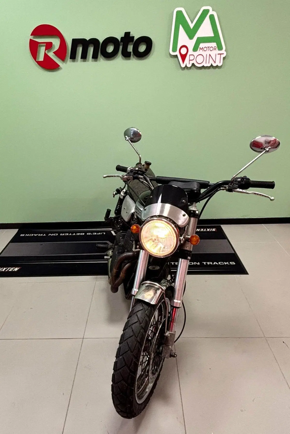 Triumph Bonneville 800 (2002 - 07) (3)