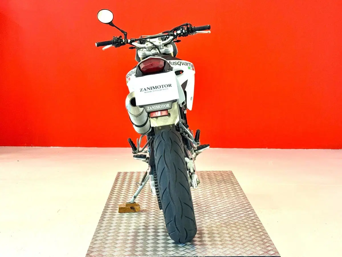 Husqvarna SM 610 (2006) (7)