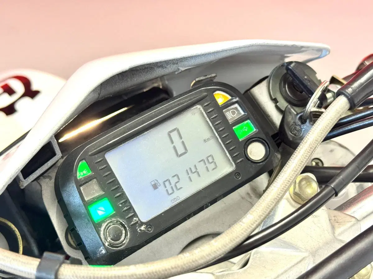 Husqvarna SM 610 (2006) (19)
