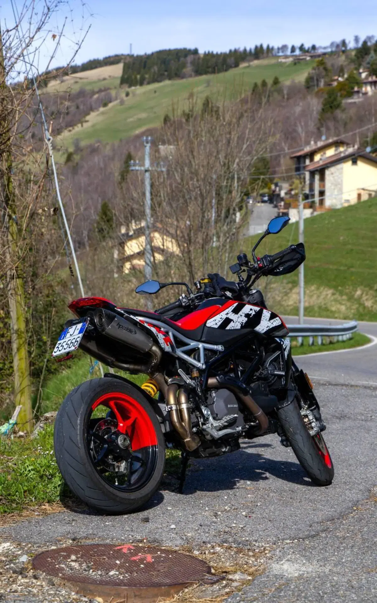 Ducati Hypermotard 950 RVE (2022 - 25) (4)