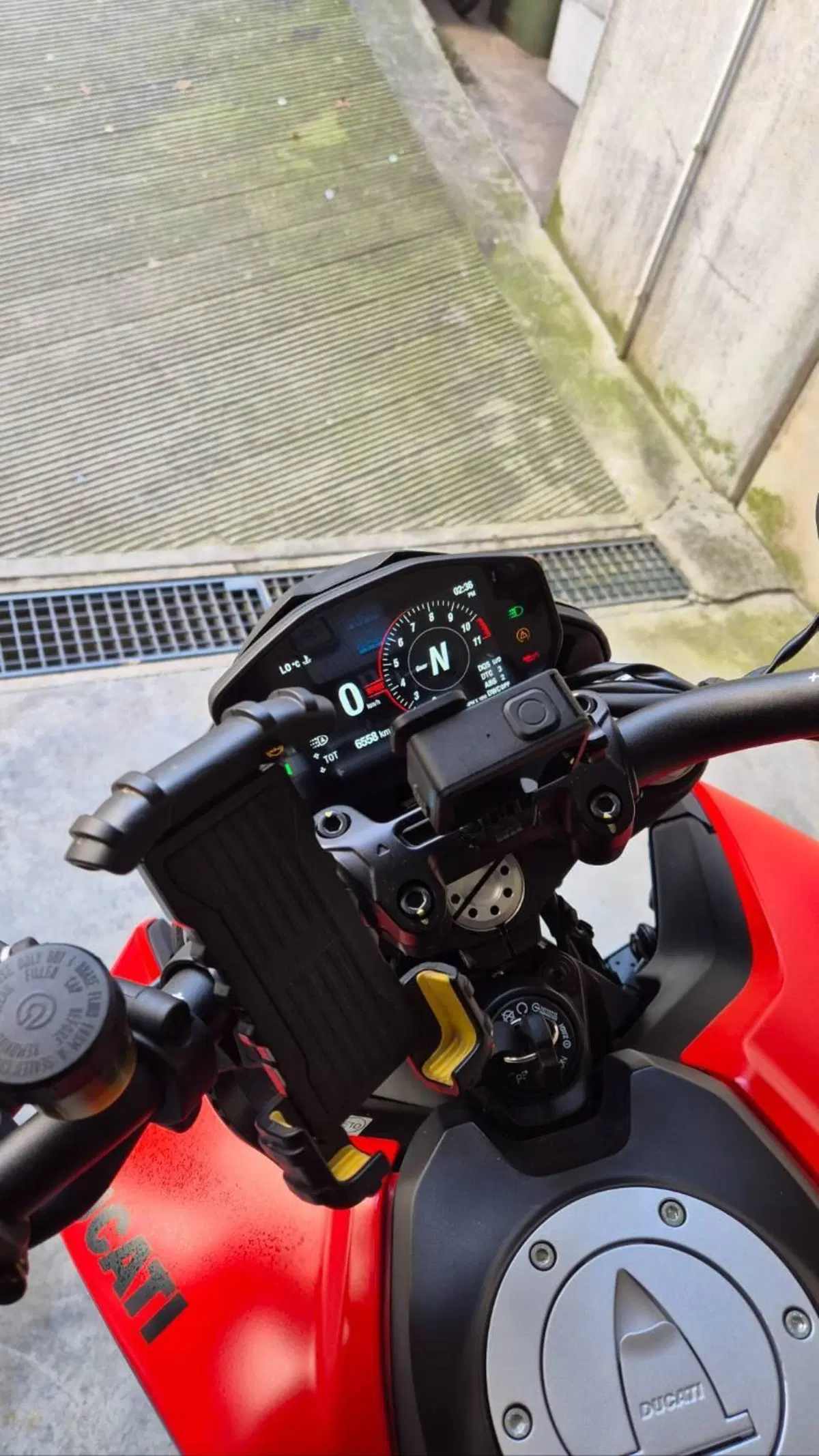 Ducati Hypermotard 950 RVE (2022 - 25) (5)