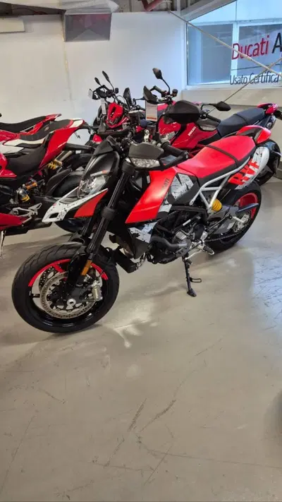 Ducati Hypermotard 950 RVE (2022 - 25) usata