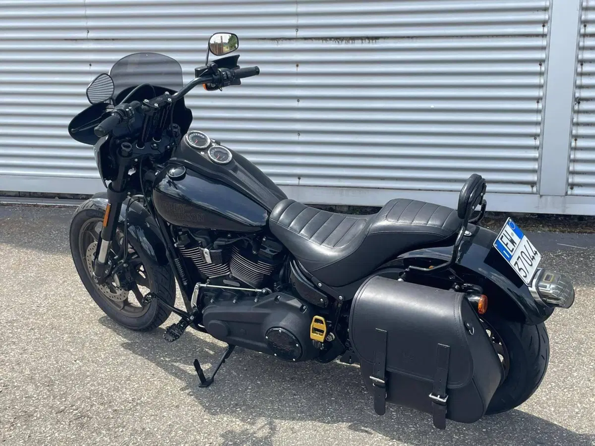Harley-Davidson 114 Low Rider S (2021) - FXLRS (13)