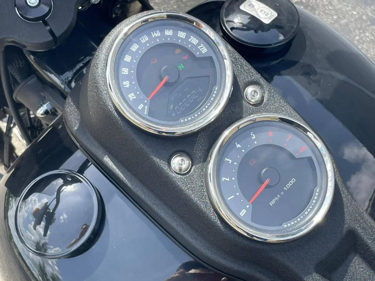 Harley-Davidson 114 Low Rider S (2021) - FXLRS (15)