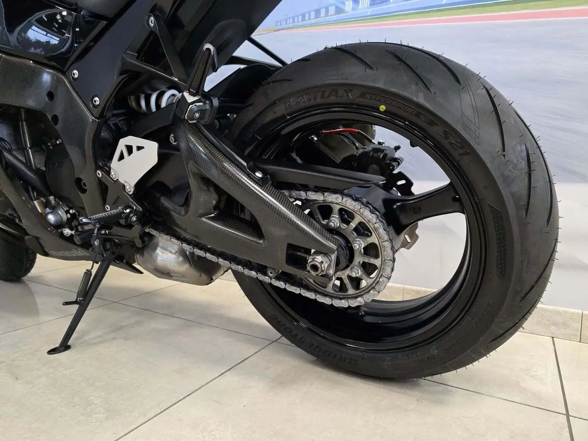 Kawasaki Ninja 1000 ZX-10R (2011 - 15) (9)
