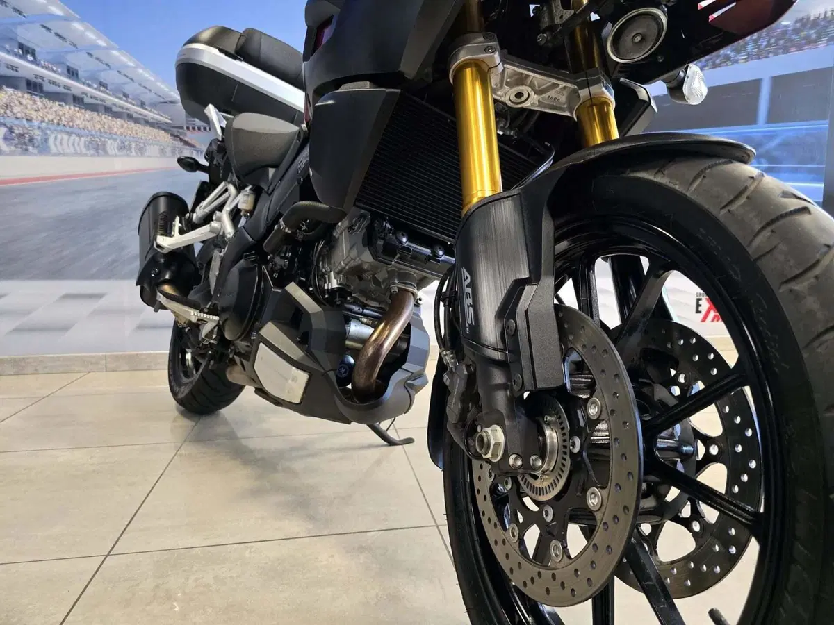 Suzuki V-Strom 1000 (2006 - 16) (9)