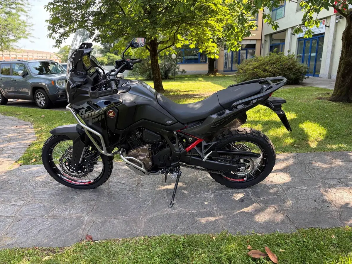 Honda Africa Twin CRF 1100L ES DCT (2024 - 26)
