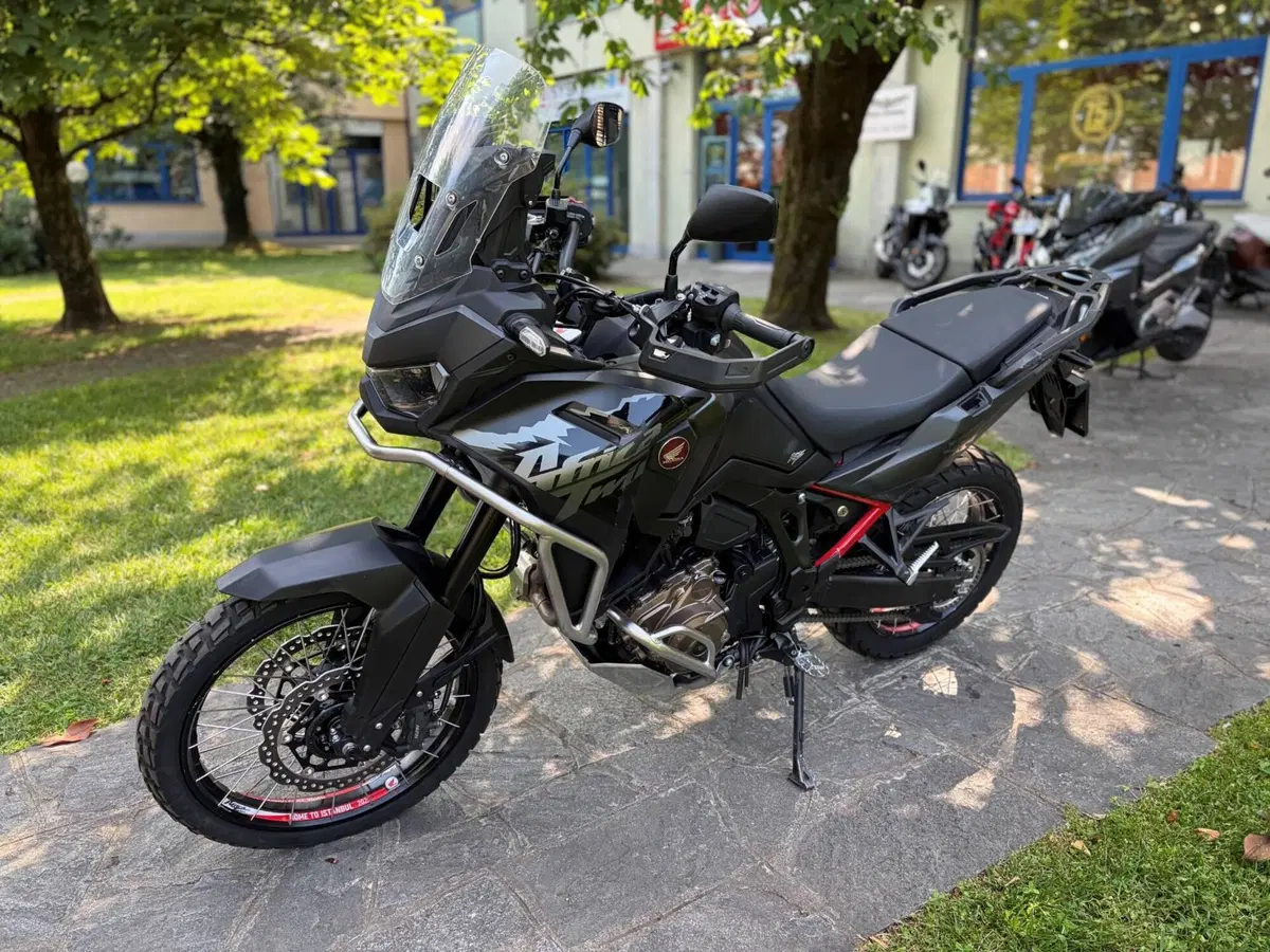 Honda Africa Twin CRF 1100L ES DCT (2024 - 26) (2)