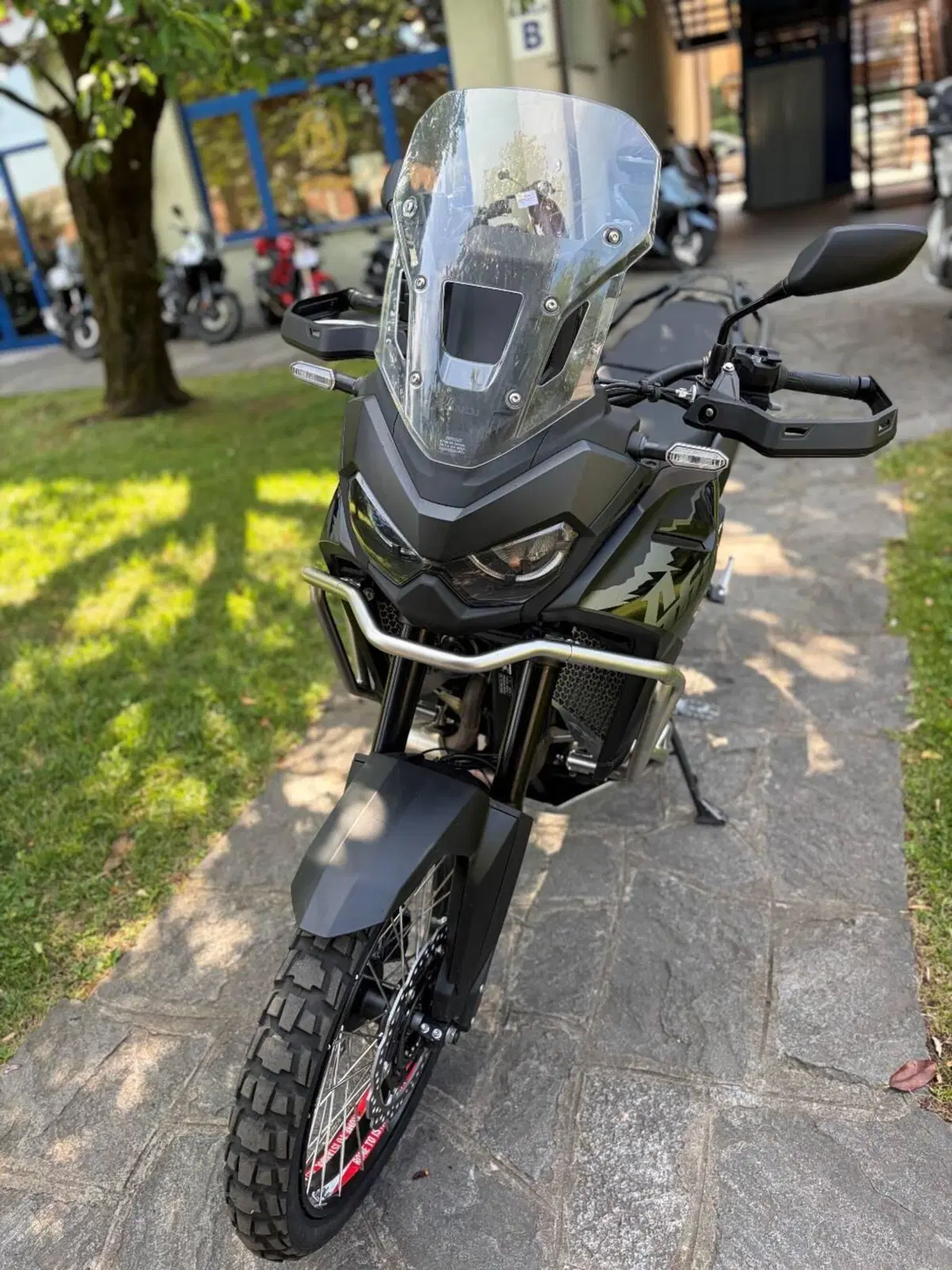Honda Africa Twin CRF 1100L ES DCT (2024 - 26) (3)