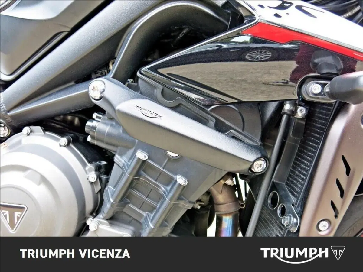 Triumph Street Triple RS (2017 - 19) (5)