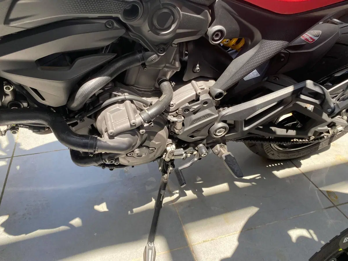 Ducati Monster 937 (2021 - 25) (8)