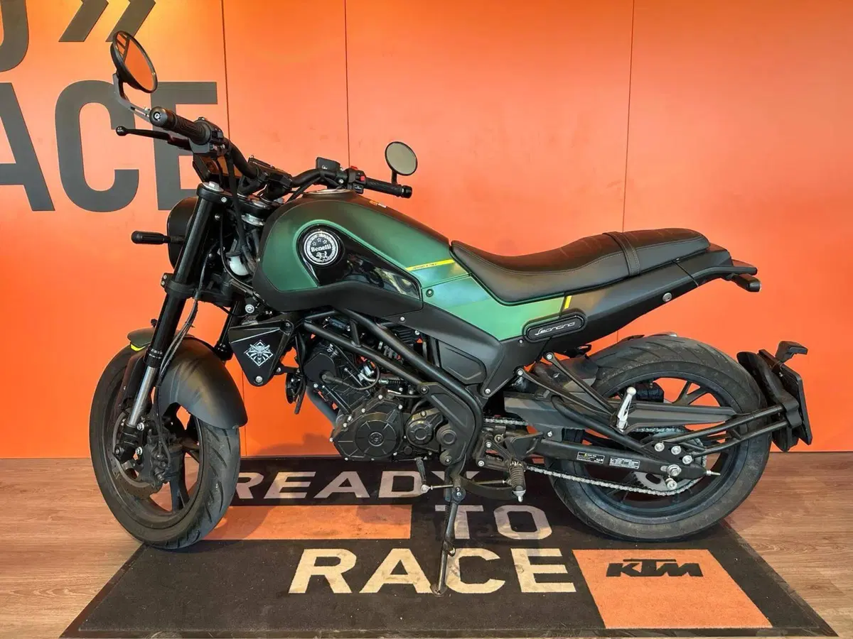 Benelli Leoncino 125 (2022 - 25) (2)