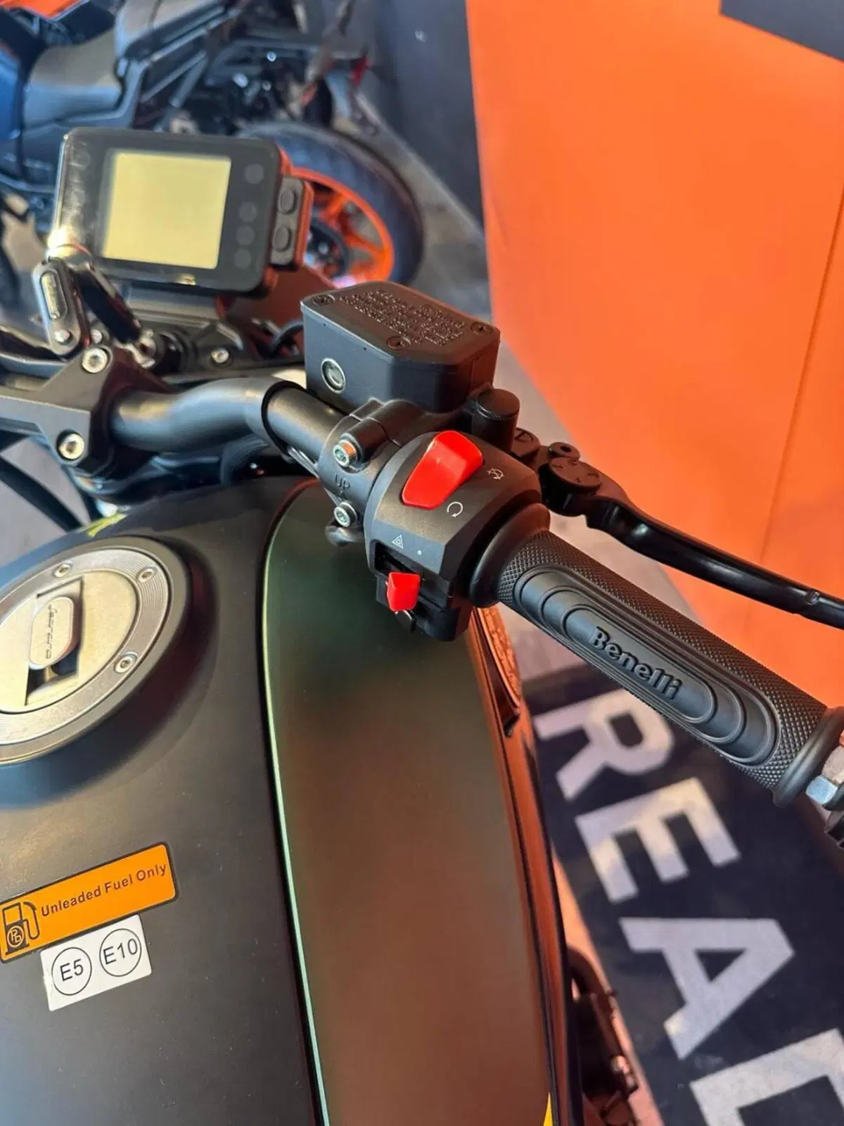 Benelli Leoncino 125 (2022 - 25) (4)