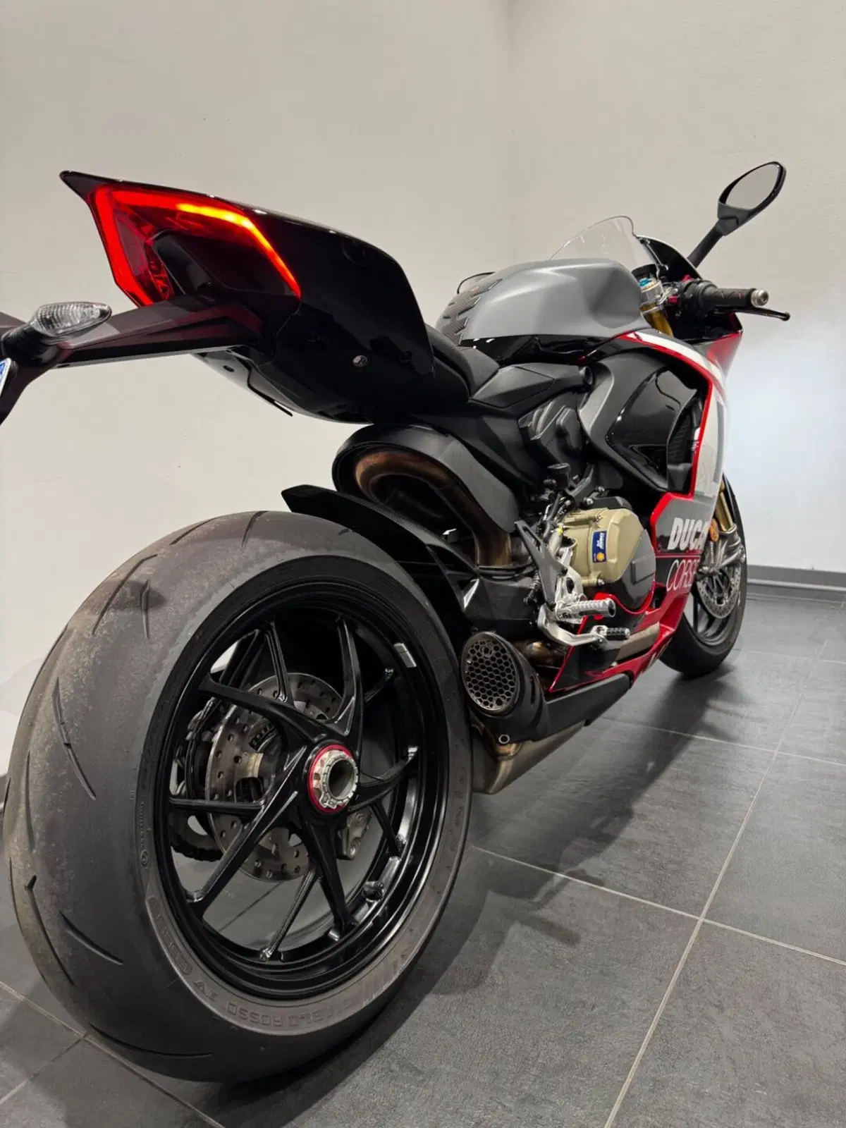 Ducati Panigale V2 Superquadro Final Edition (2024) (18)