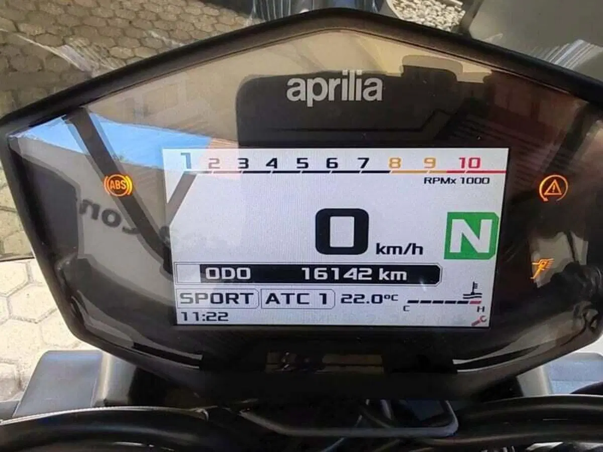 Aprilia Shiver 900 ABS (2017 - 18) (4)