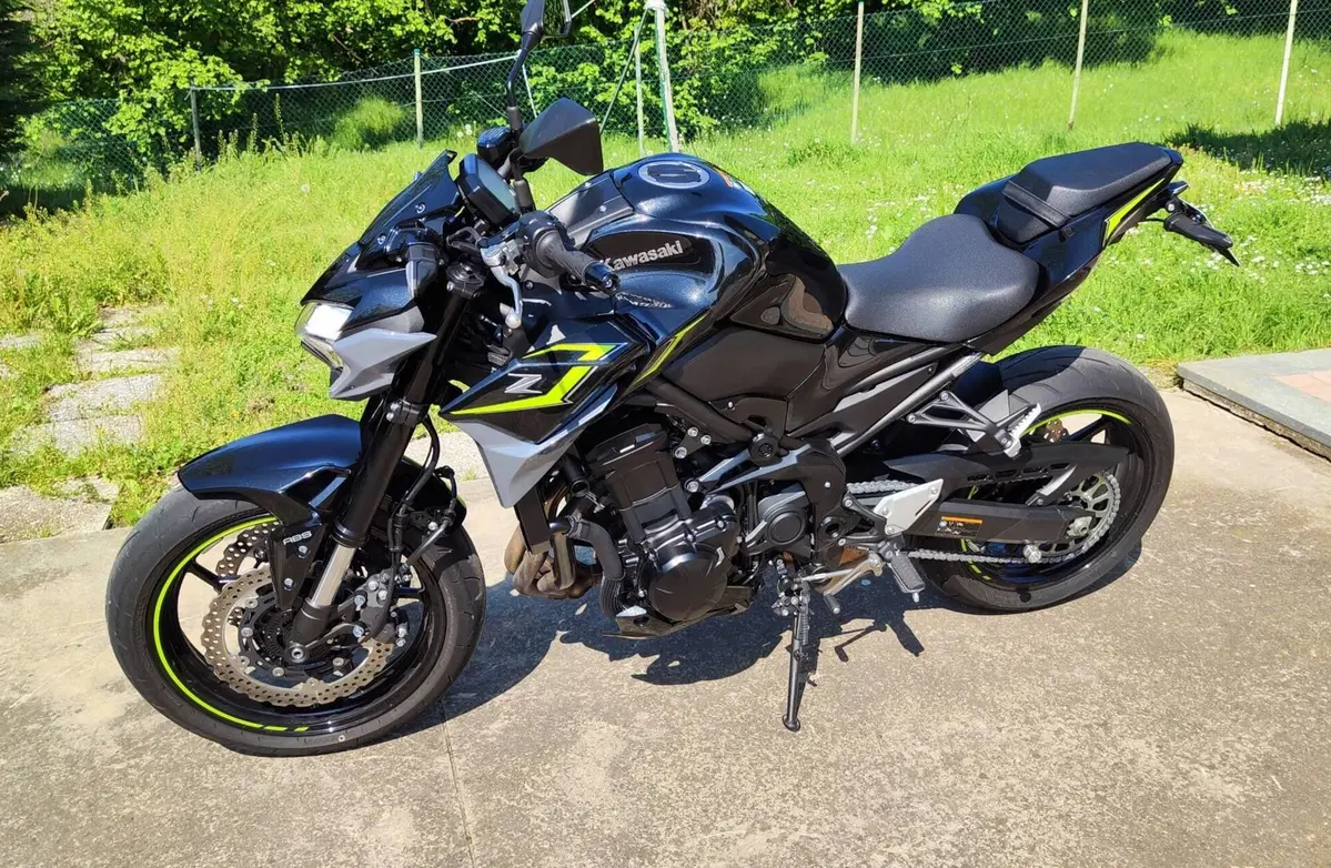 Kawasaki Z 900 (2021 - 24) (2)