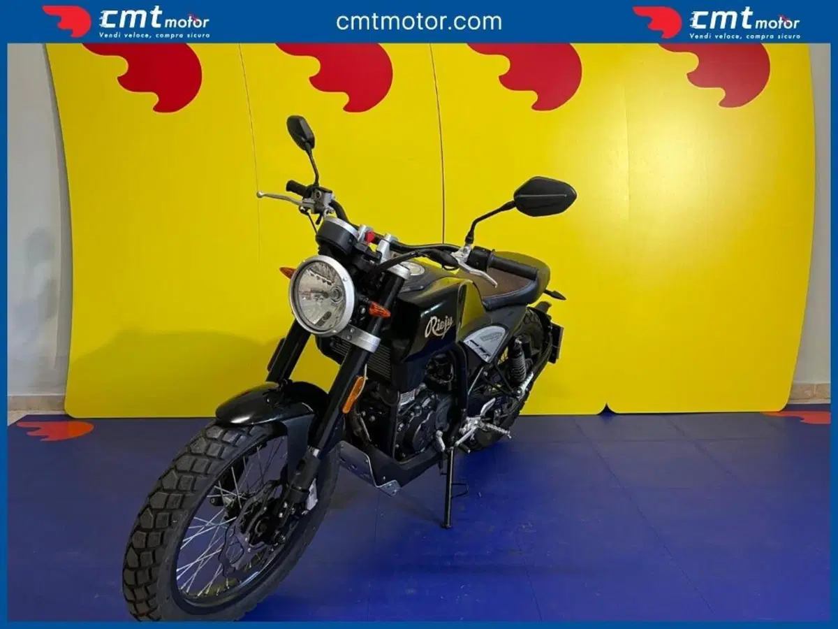 Rieju Century 125 (2018 - 19) (3)