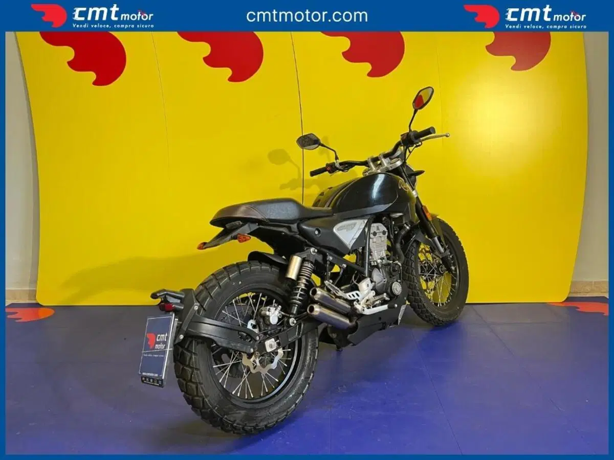 Rieju Century 125 (2018 - 19) (6)