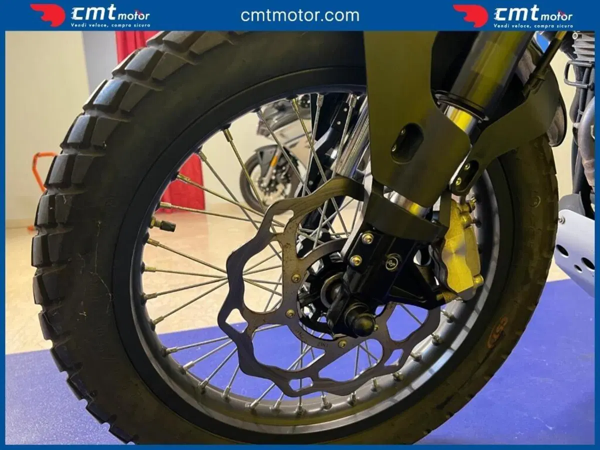 Rieju Century 125 (2018 - 19) (11)