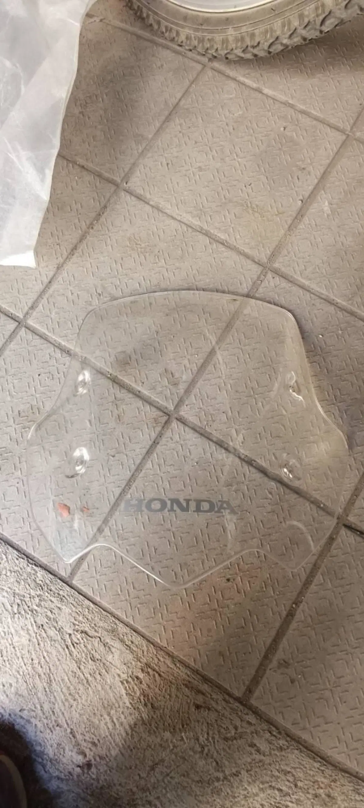 Cupolino Honda
