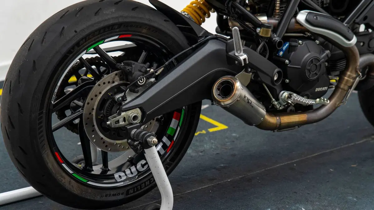 Ducati Monster 797 (2017 - 18) (9)