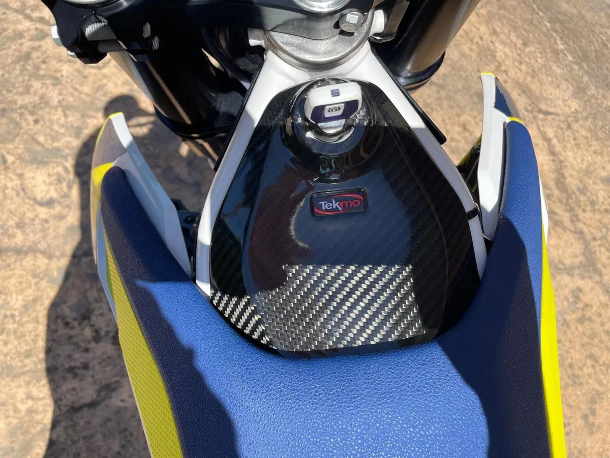 Husqvarna 701 Supermoto (2017 - 19) (12)